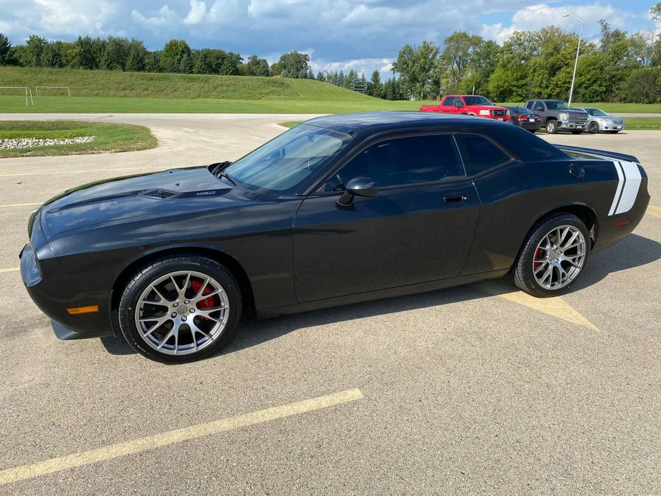 2010 Dodge Challenger 3rd Gen - Image 2 of 22