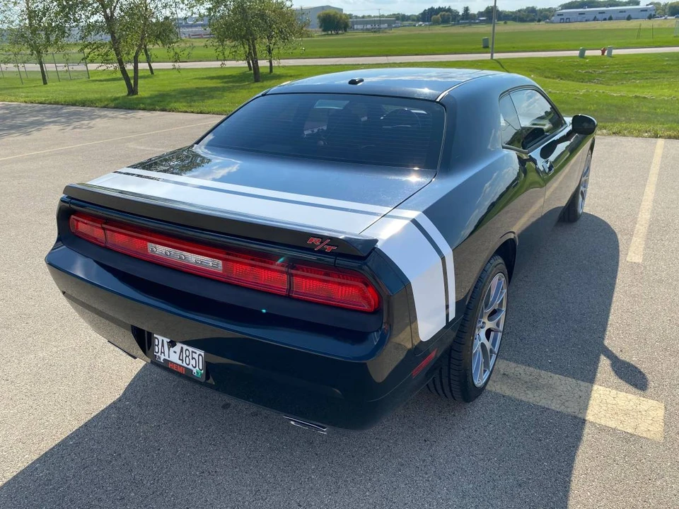 2010 Dodge Challenger 3rd Gen - Image 5 of 22
