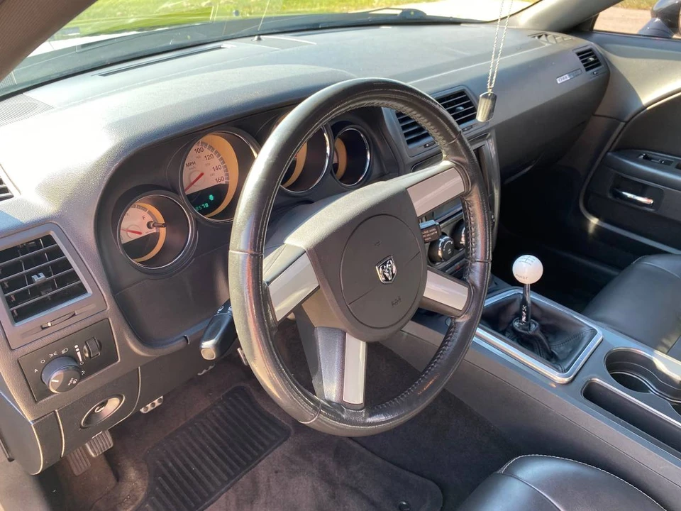 2010 Dodge Challenger 3rd Gen - Image 20 of 22