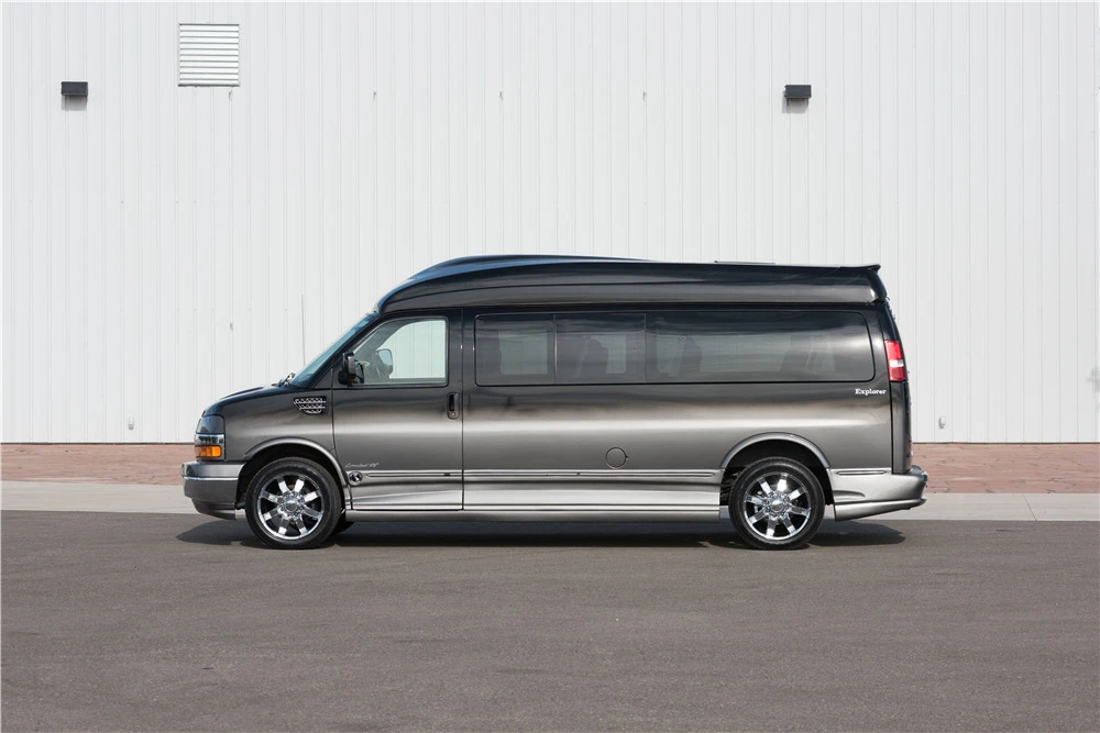 2010 Chevrolet Express - Image 7 of 7