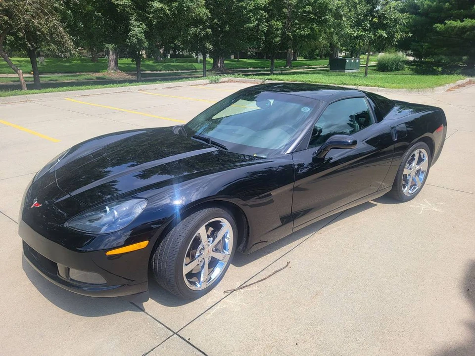 2010 Chevrolet Corvette C6 - Image 4 of 17
