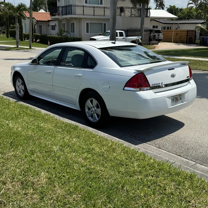 2010 Chevrolet Impala 9th Gen - Image 8 of 12