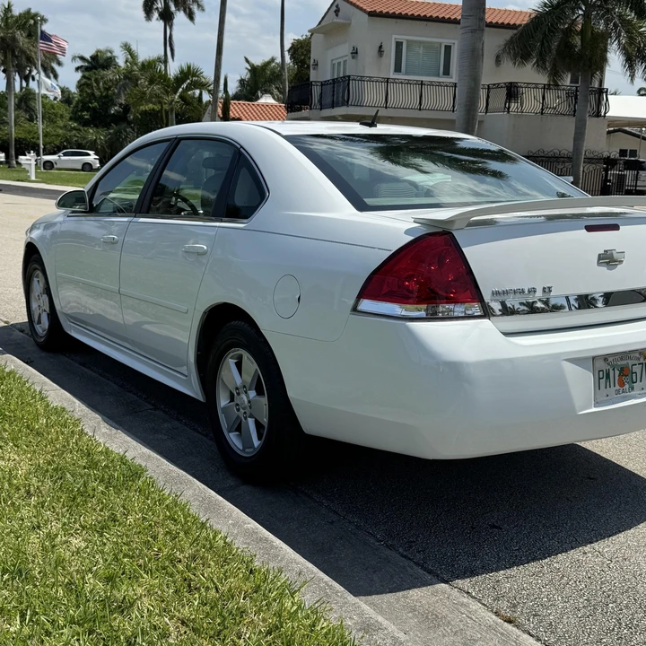 2010 Chevrolet Impala 9th Gen - Image 9 of 12