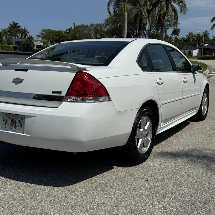 2010 Chevrolet Impala 9th Gen - Image 11 of 12