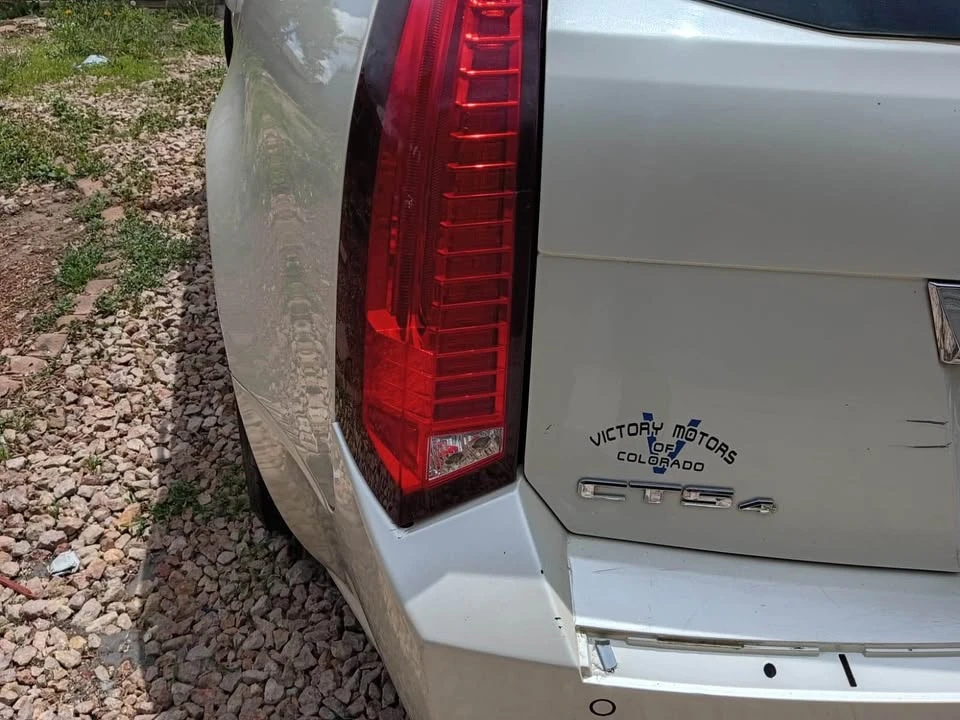 2010 Cadillac CT4 - Image 12 of 15