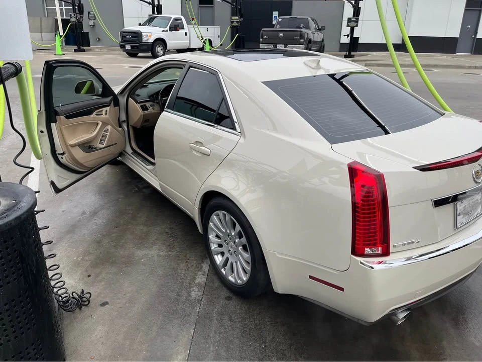 2010 Cadillac CT4 - Image 5 of 12
