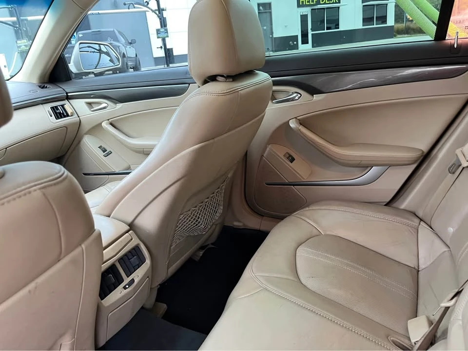 2010 Cadillac CT4 - Image 8 of 12