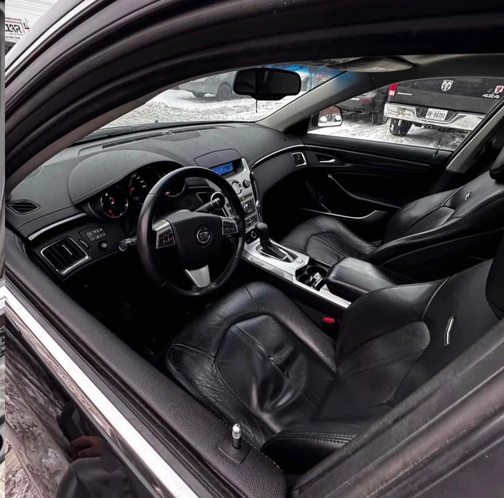 2010 Cadillac CTS - Image 4 of 4