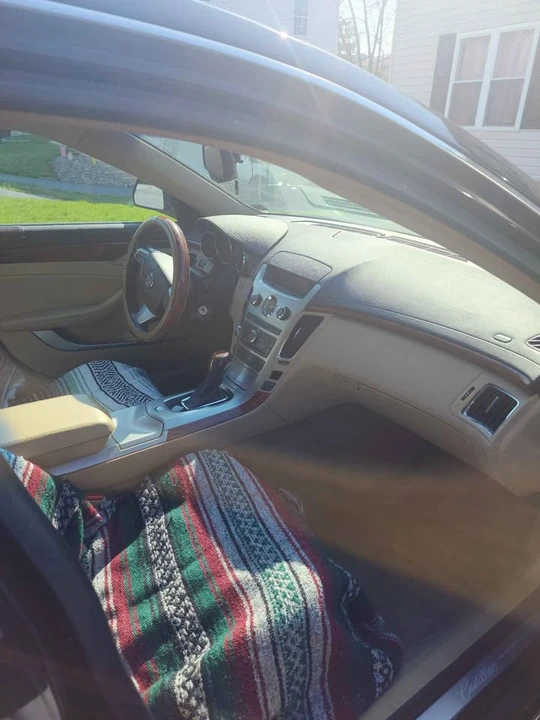 2010 Cadillac CTS 2nd Gen - Image 2 of 3