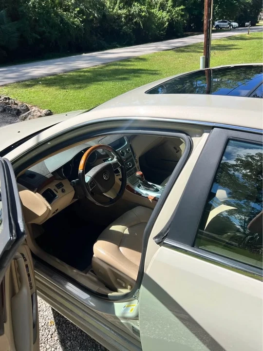 2010 Cadillac CTS 2nd Gen - Image 6 of 13