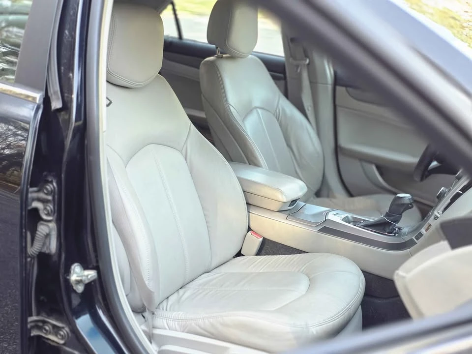 2010 Cadillac CTS 2nd Gen - Image 14 of 16