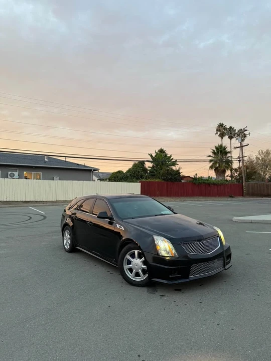 2010 Cadillac CTS 2nd Gen - Image 2 of 9