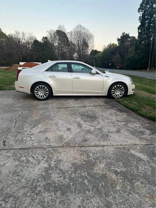 2010 Cadillac CTS 2nd Gen - Image 2 of 2