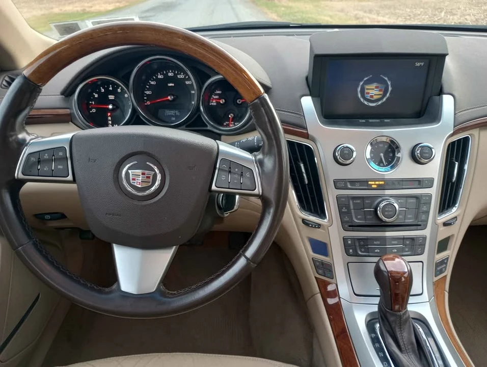 2010 Cadillac CTS 2nd Gen - Image 8 of 16