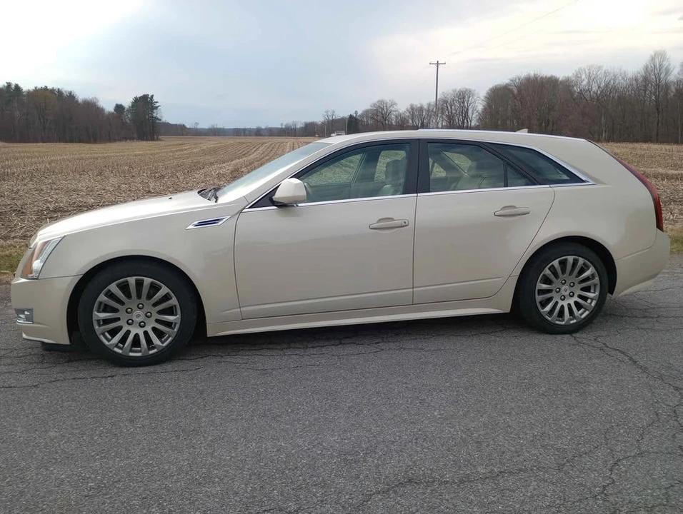 2010 Cadillac CTS 2nd Gen - Image 2 of 16