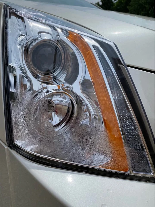 2010 Cadillac CTS 2nd Gen - Image 2 of 3