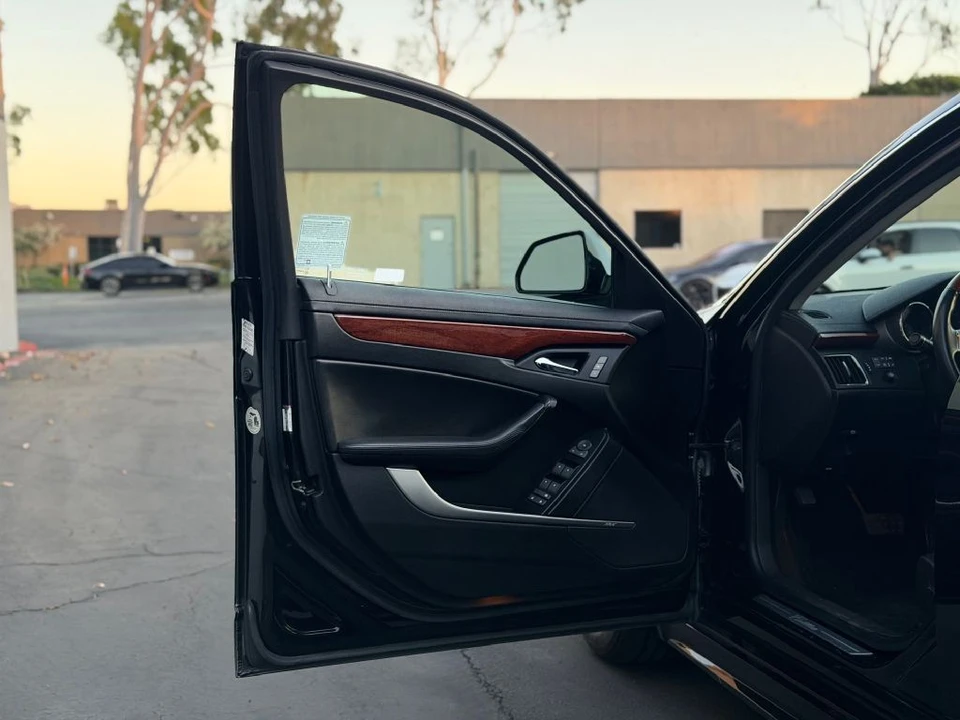 2010 Cadillac CTS 2nd Gen - Image 11 of 21