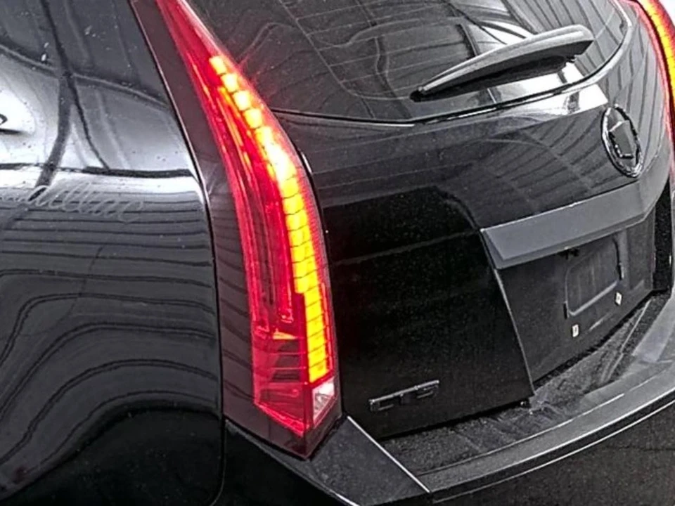 2010 Cadillac CTS 2nd Gen - Image 9 of 16