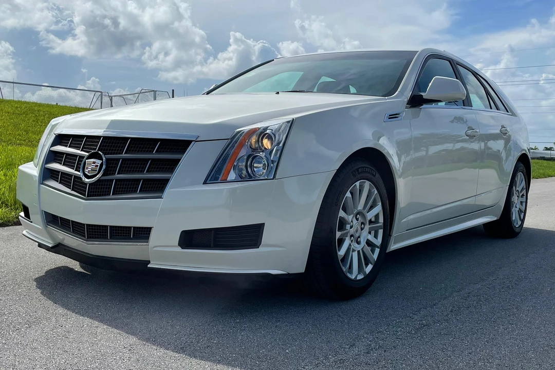 2010 Cadillac CTS 2nd Gen - Image 3 of 31