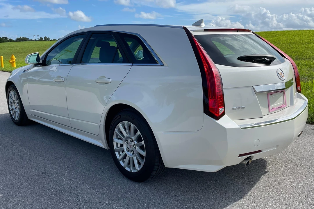 2010 Cadillac CTS 2nd Gen - Image 5 of 31