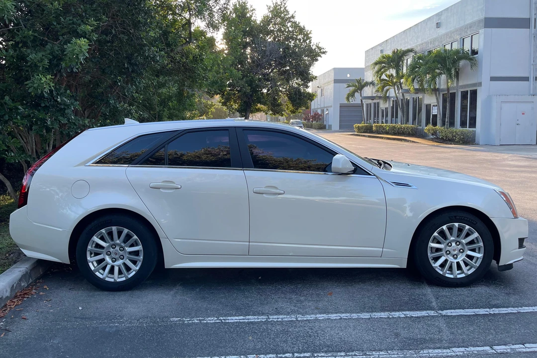 2010 Cadillac CTS 2nd Gen - Image 3 of 31