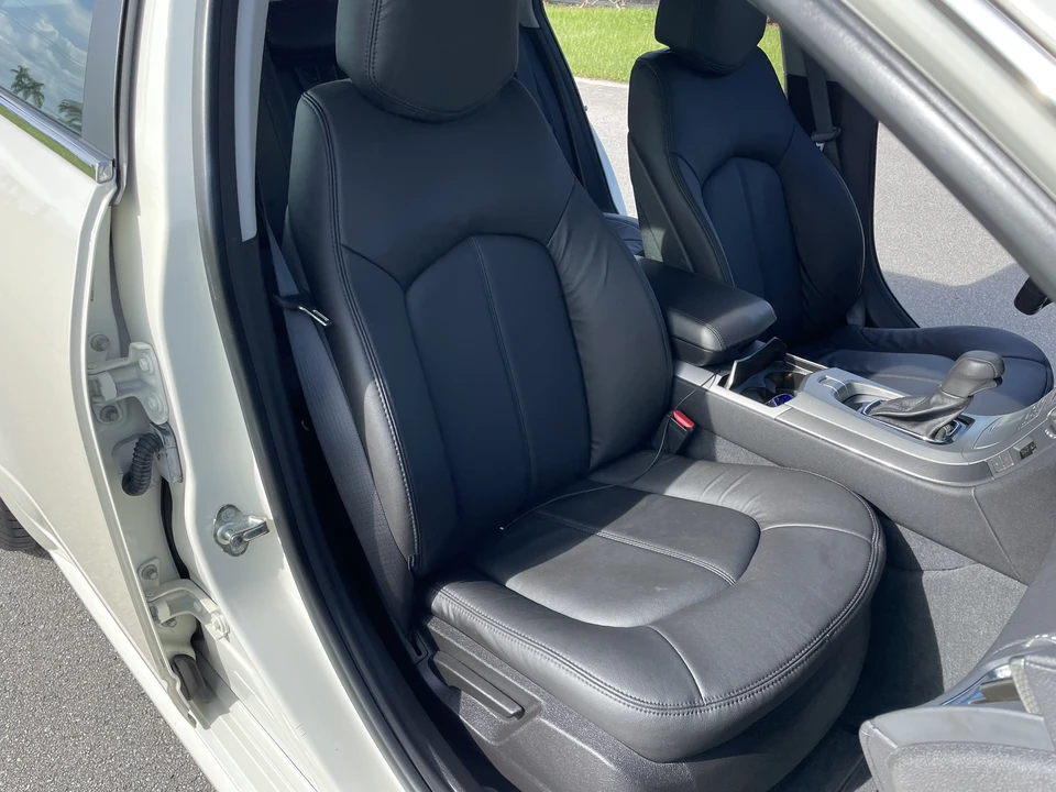 2010 Cadillac CTS 2nd Gen - Image 28 of 31