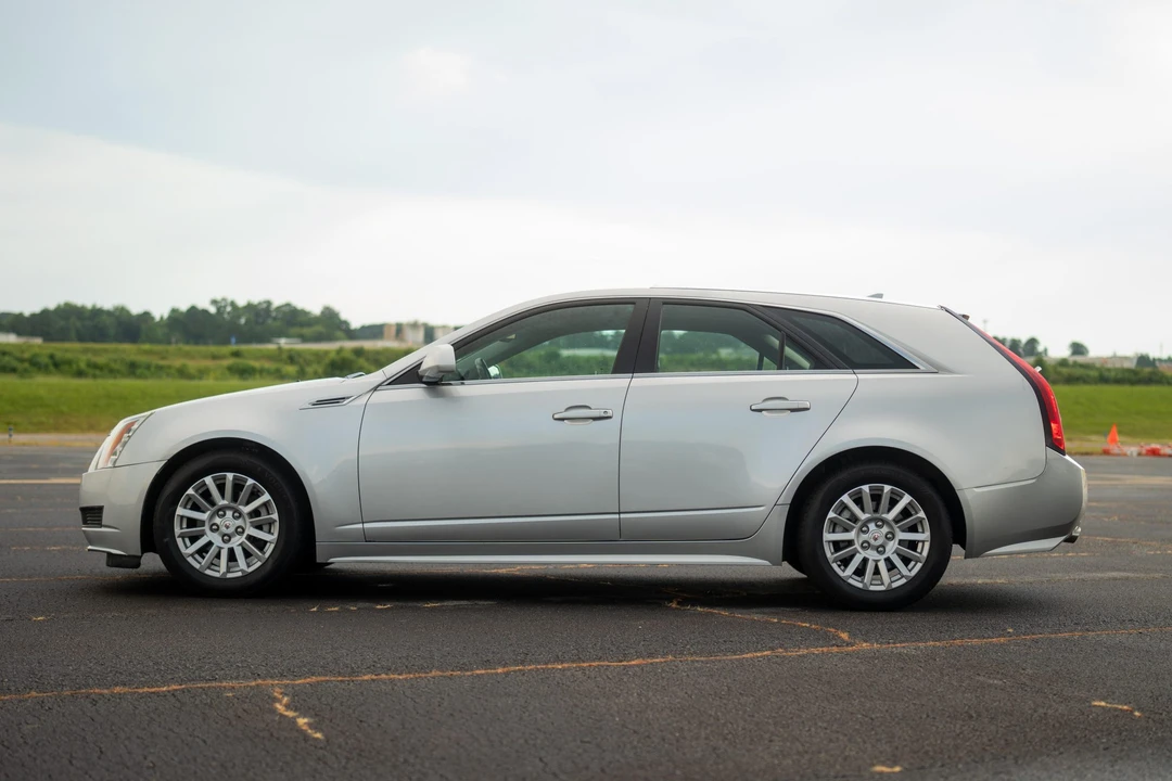 2010 Cadillac CTS 2nd Gen - Image 24 of 31