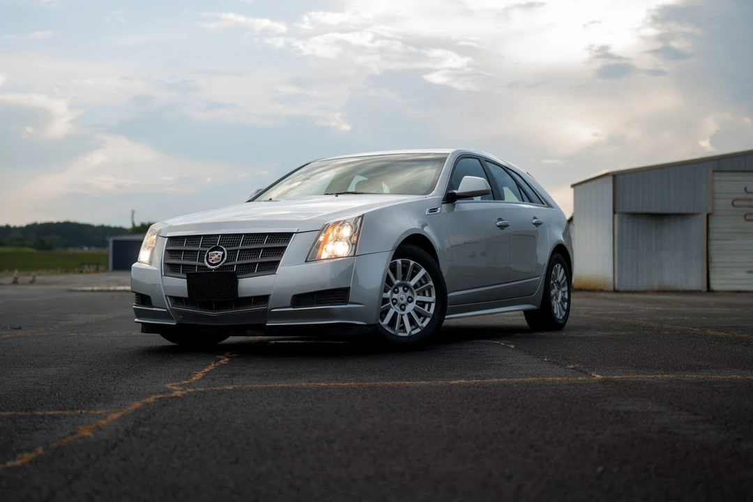 2010 Cadillac CTS 2nd Gen - Image 5 of 31