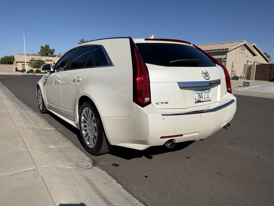 2010 Cadillac CTS 2nd Gen - Image 14 of 31