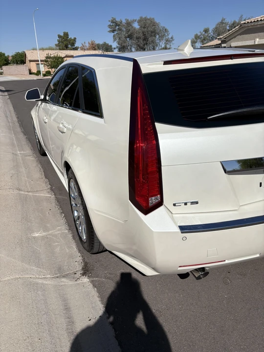 2010 Cadillac CTS 2nd Gen - Image 25 of 31
