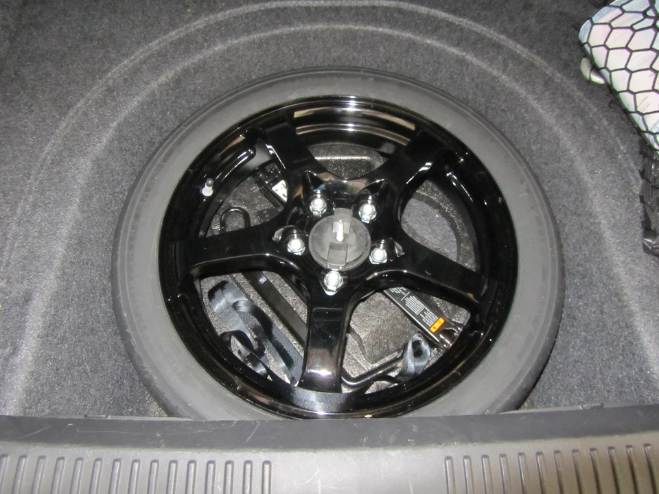 2010 Cadillac CTS-V 2nd Gen - Image 14 of 15