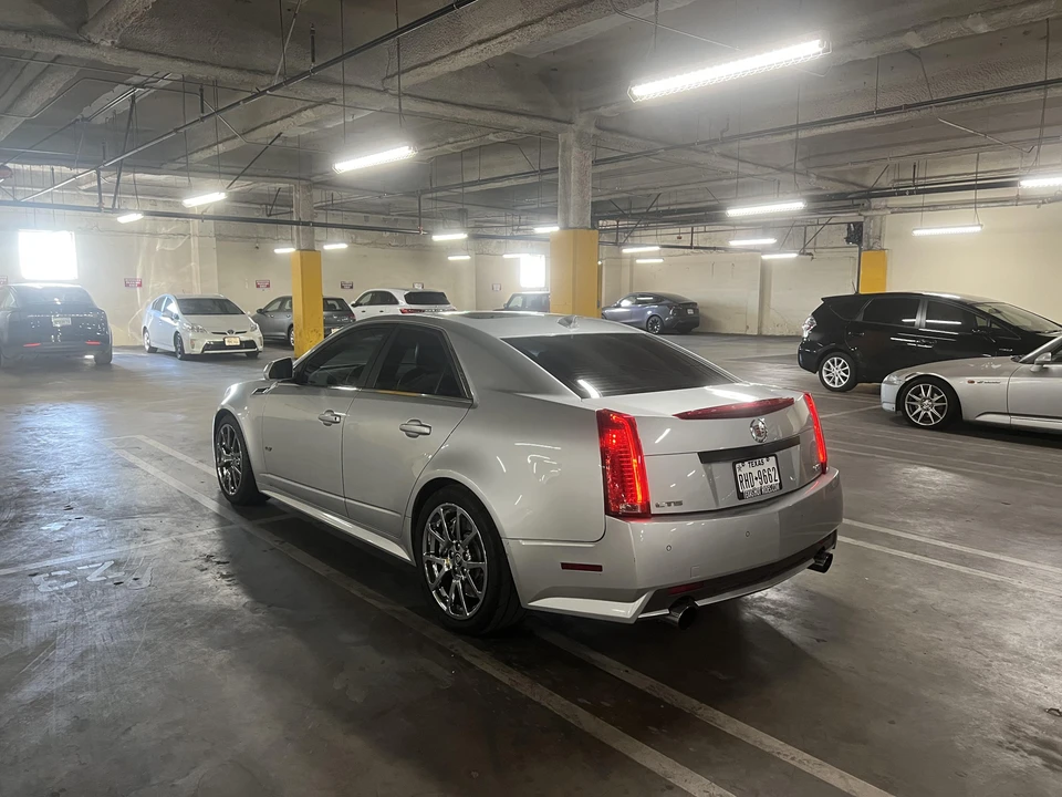 2010 Cadillac CTS-V 2nd Gen - Image 12 of 31