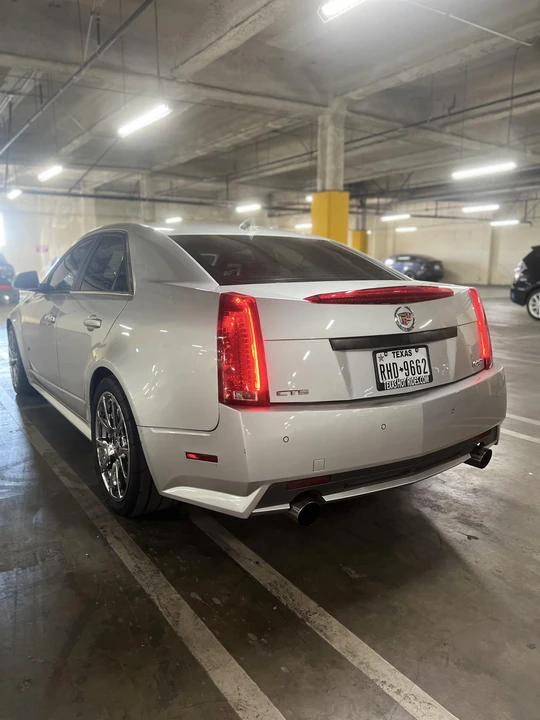 2010 Cadillac CTS-V 2nd Gen - Image 15 of 31