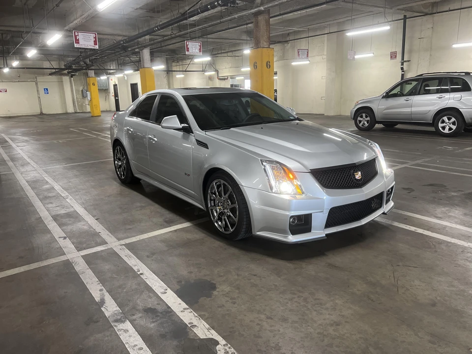 2010 Cadillac CTS-V 2nd Gen - Image 26 of 31