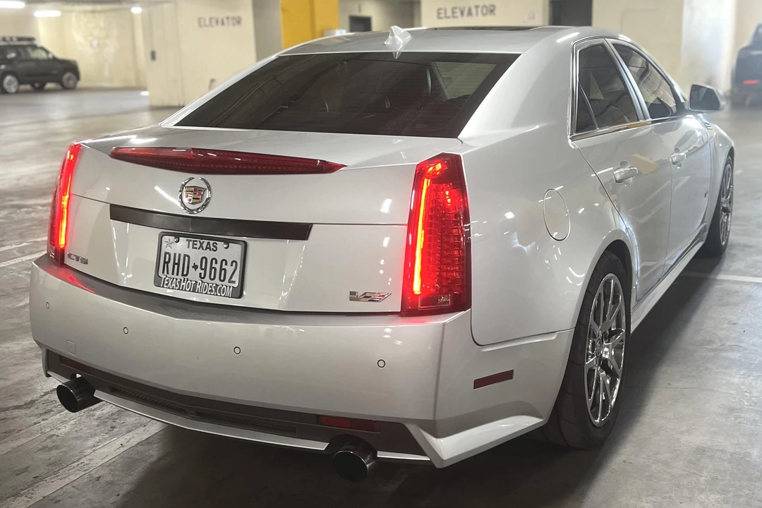 2010 Cadillac CTS-V 2nd Gen - Image 4 of 31