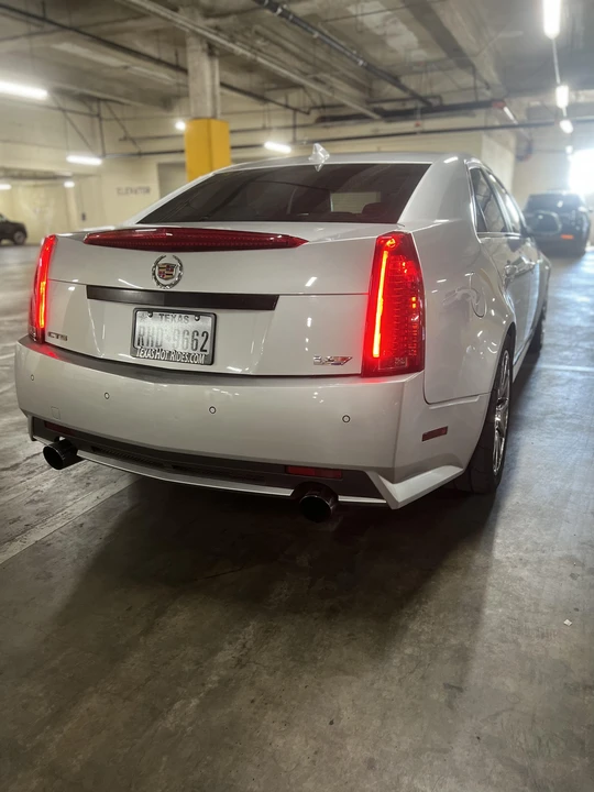 2010 Cadillac CTS-V 2nd Gen - Image 19 of 31