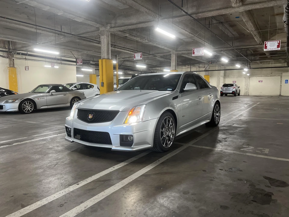2010 Cadillac CTS-V 2nd Gen - Image 10 of 31