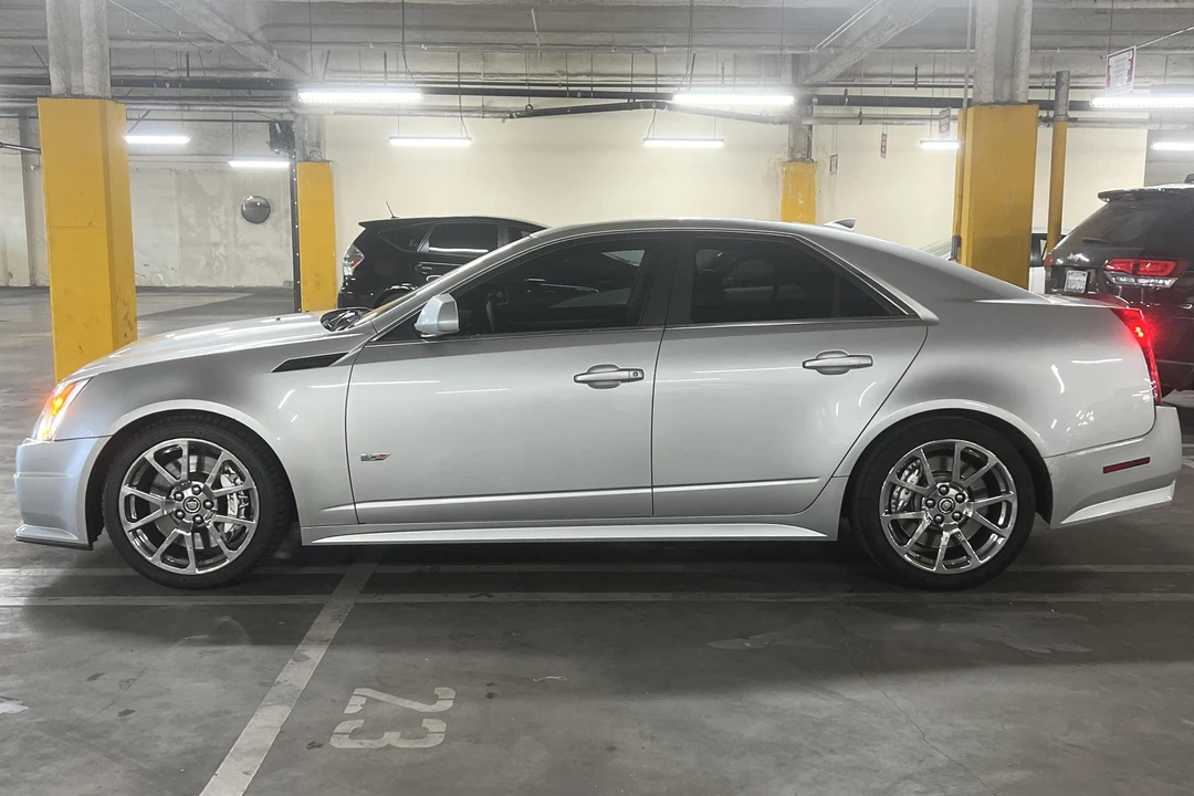 2010 Cadillac CTS-V 2nd Gen - Image 3 of 31