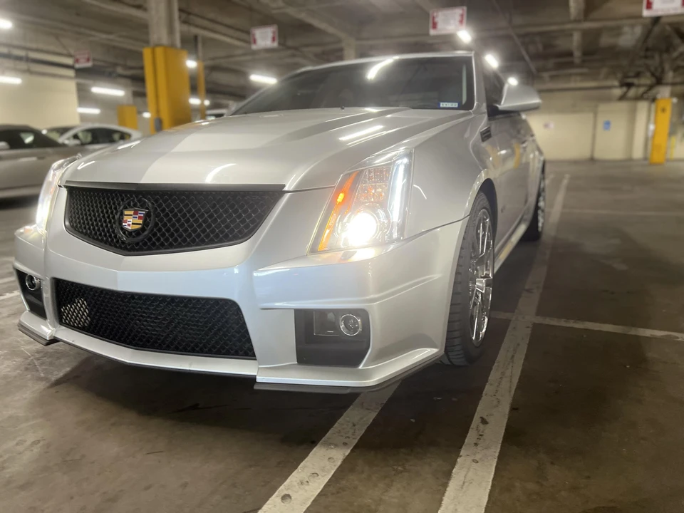2010 Cadillac CTS-V 2nd Gen - Image 8 of 31