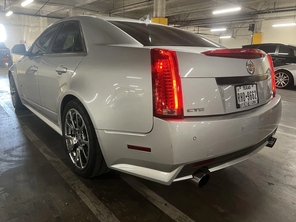 2010 Cadillac CTS-V 2nd Gen - Image 14 of 31