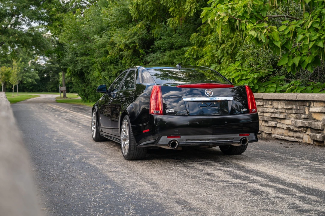 2010 Cadillac CTS-V 2nd Gen - Image 28 of 31
