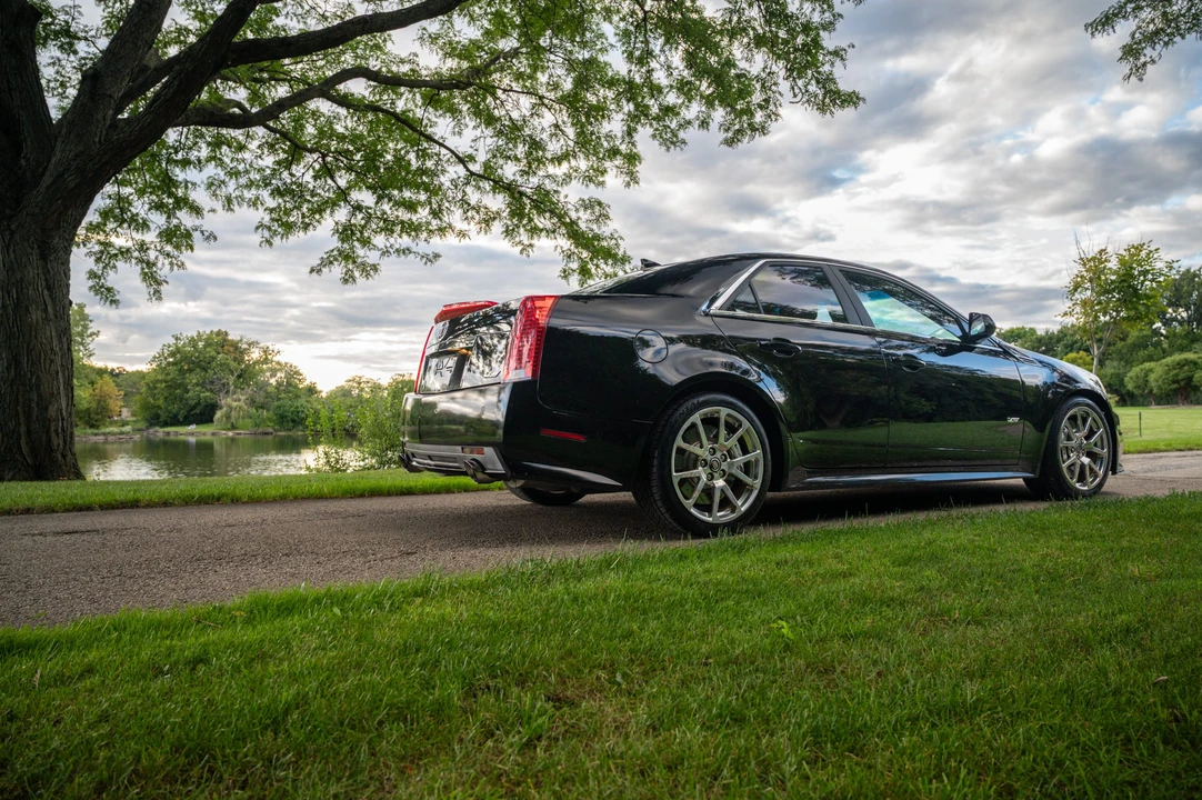 2010 Cadillac CTS-V 2nd Gen - Image 19 of 31