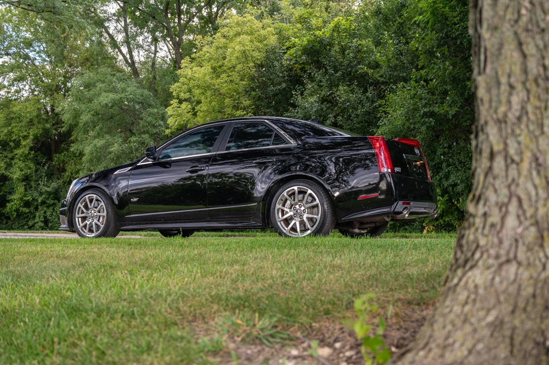 2010 Cadillac CTS-V 2nd Gen - Image 18 of 31