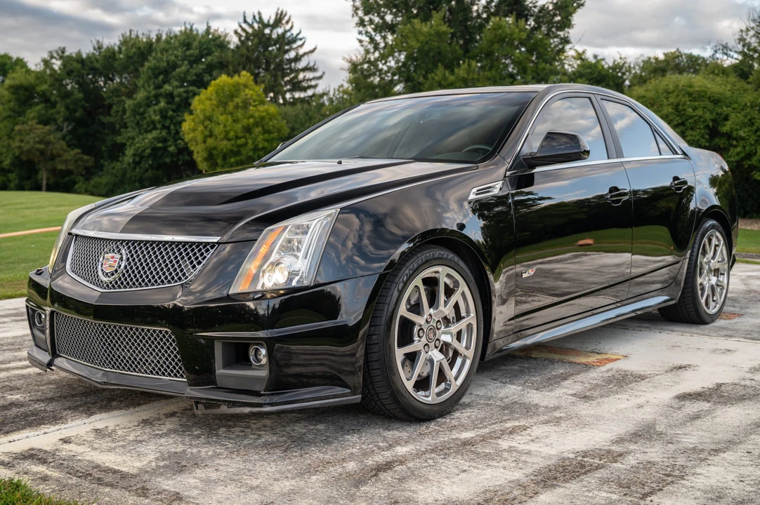2010 Cadillac CTS-V 2nd Gen - Image 2 of 31
