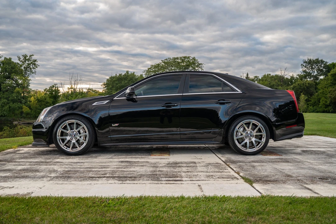 2010 Cadillac CTS-V 2nd Gen - Image 5 of 31