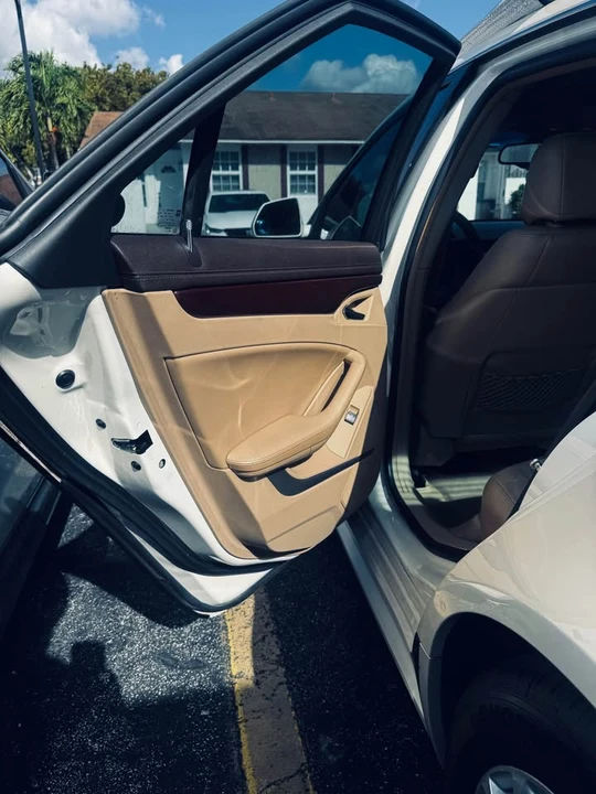 2010 Cadillac CTS-V 2nd Gen - Image 9 of 10