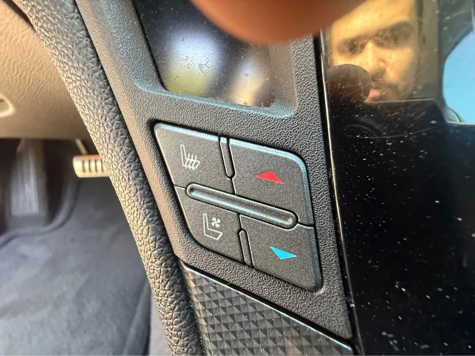 2010 Cadillac CTS-V 2nd Gen - Image 19 of 20