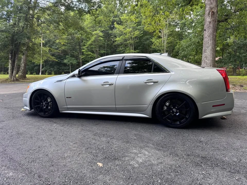 2010 Cadillac CTS-V 2nd Gen - Image 2 of 15