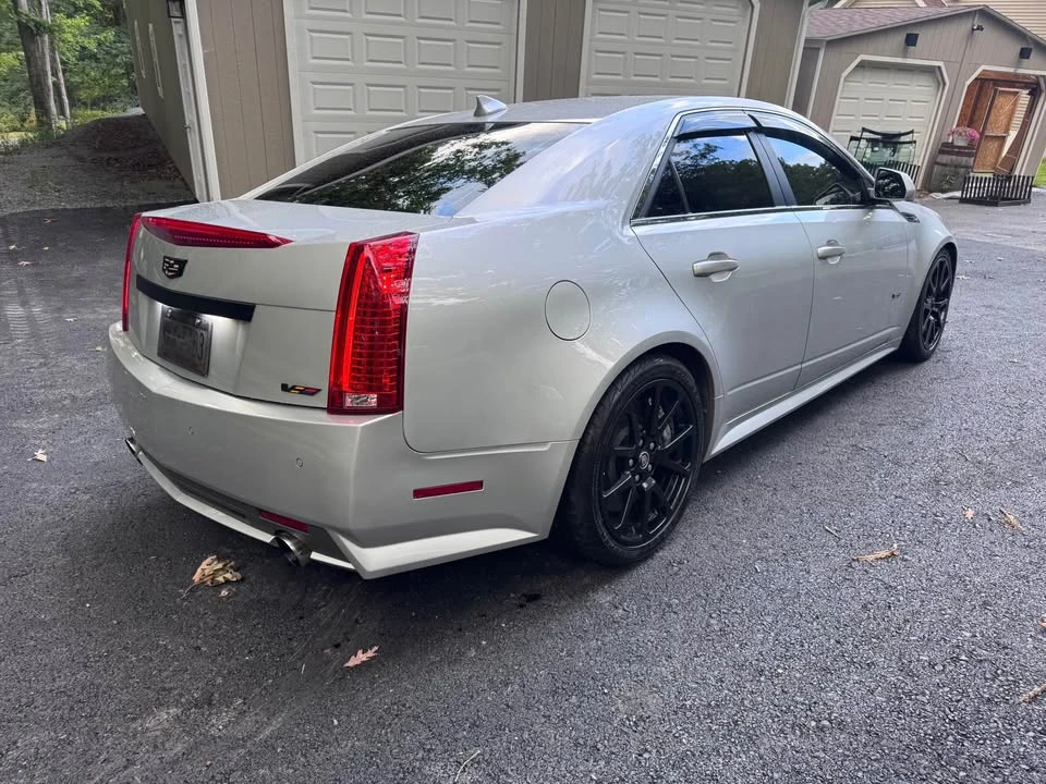 2010 Cadillac CTS-V 2nd Gen - Image 4 of 15