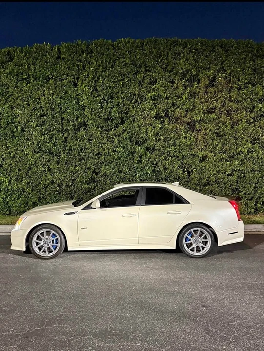2010 Cadillac CTS-V 2nd Gen - Image 2 of 7